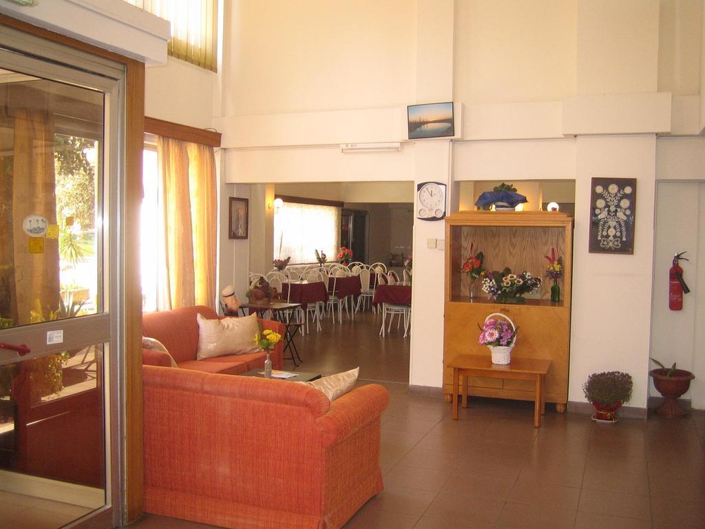 Onisillos Hotel Larnaca Exterior foto
