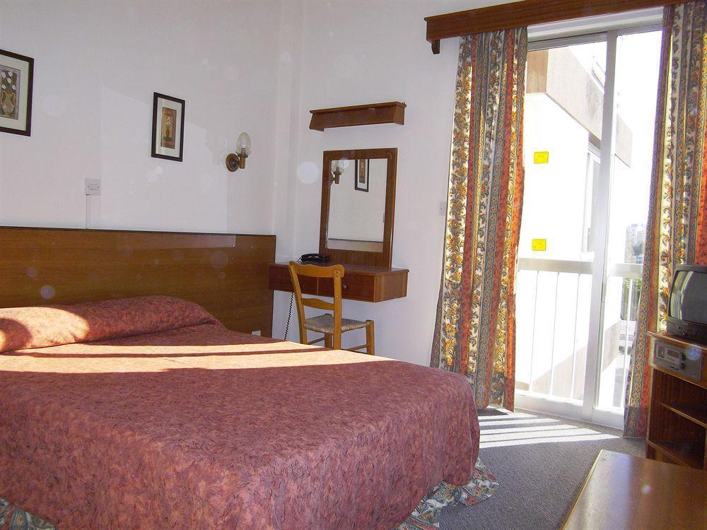 Onisillos Hotel Larnaca Exterior foto